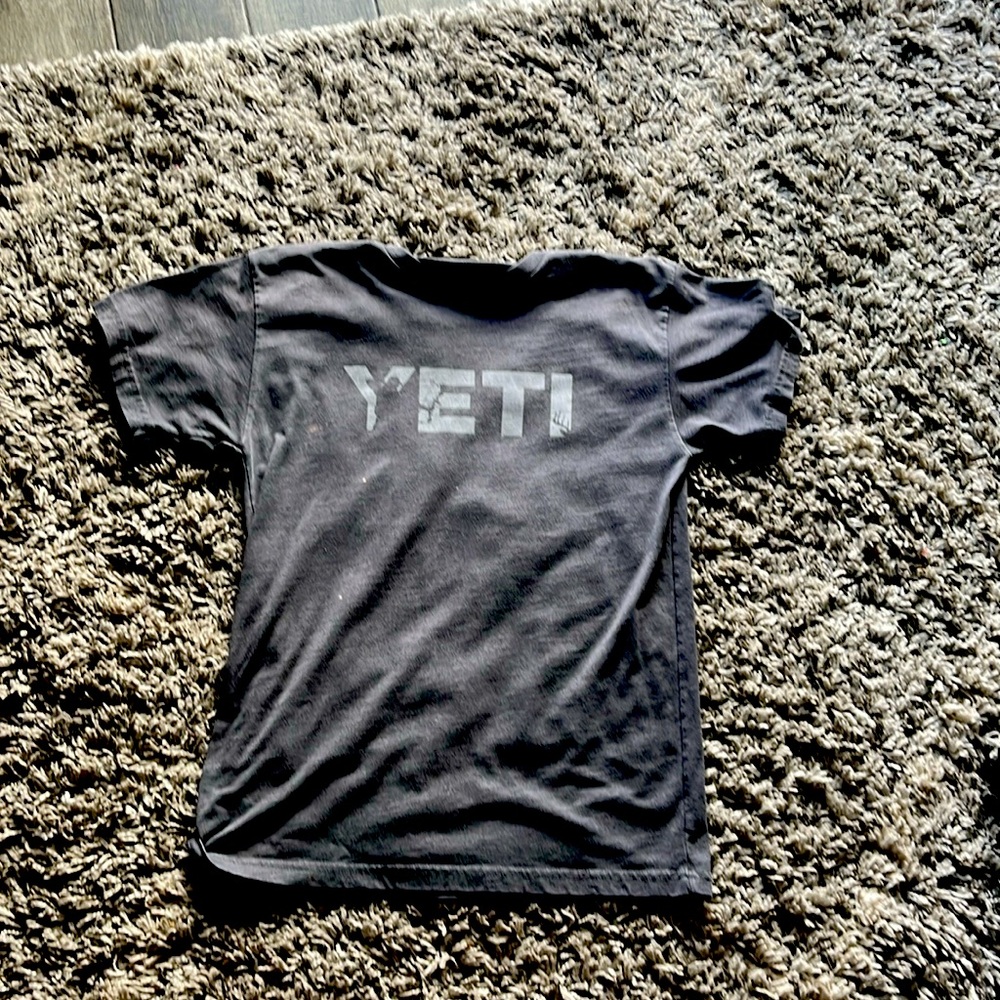 Yeti shirt, Drake shirt